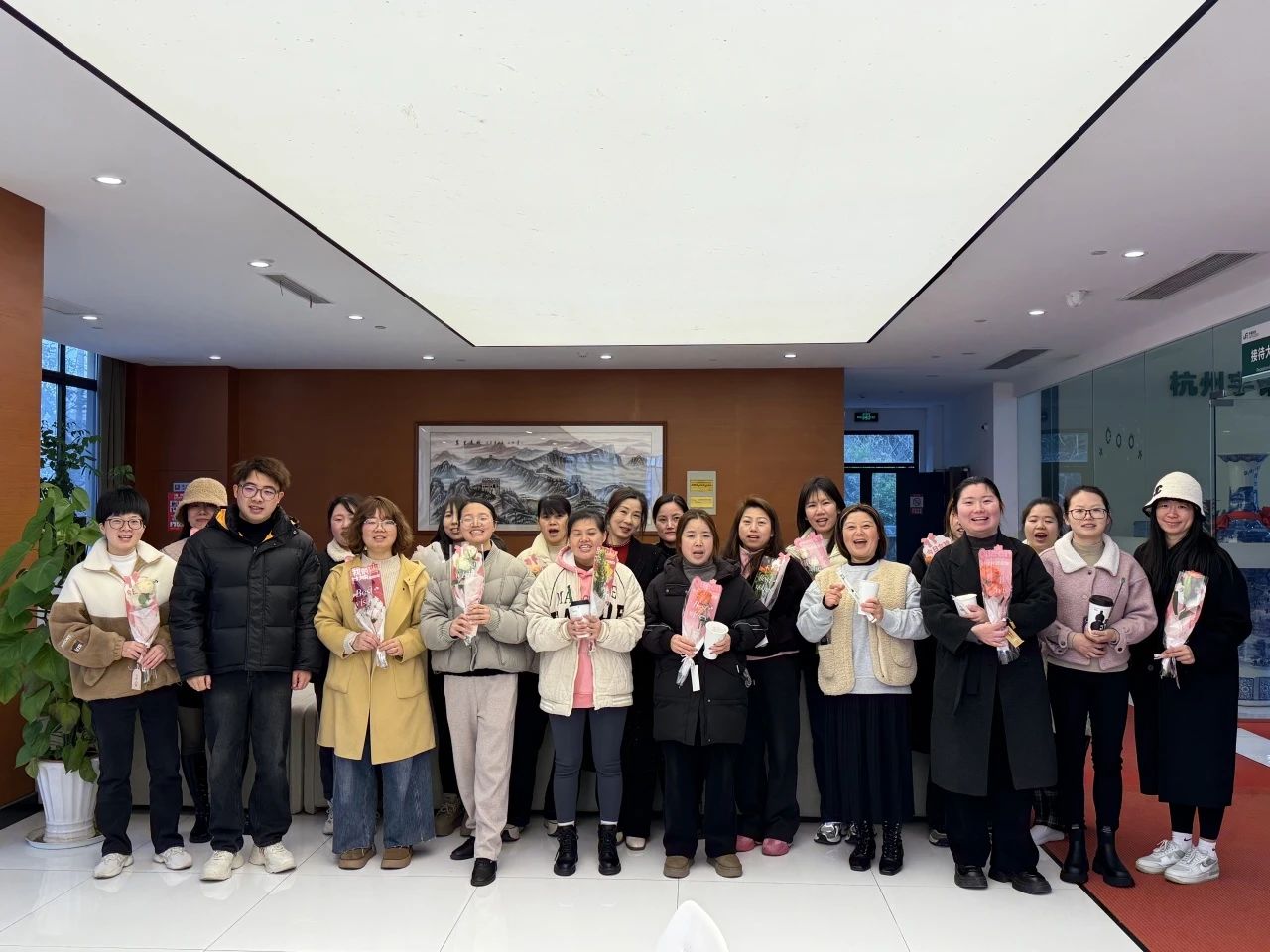 1741568525631184.jpg 1741568522302.jpg